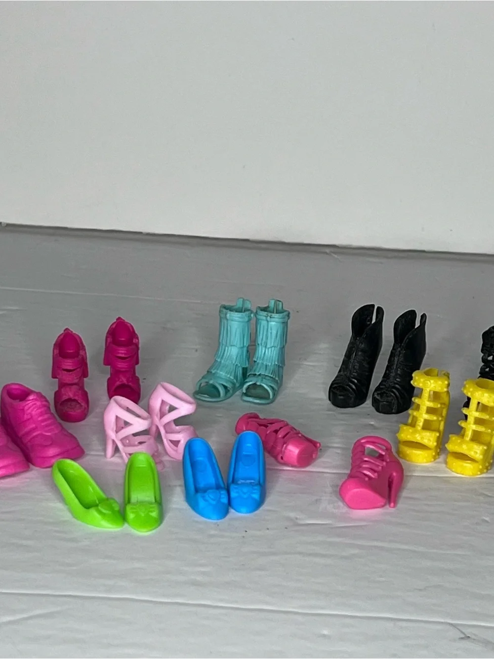 Barbie Fashion Doll Shoes High Heels Sneakers lot of 10 pairs Lot F